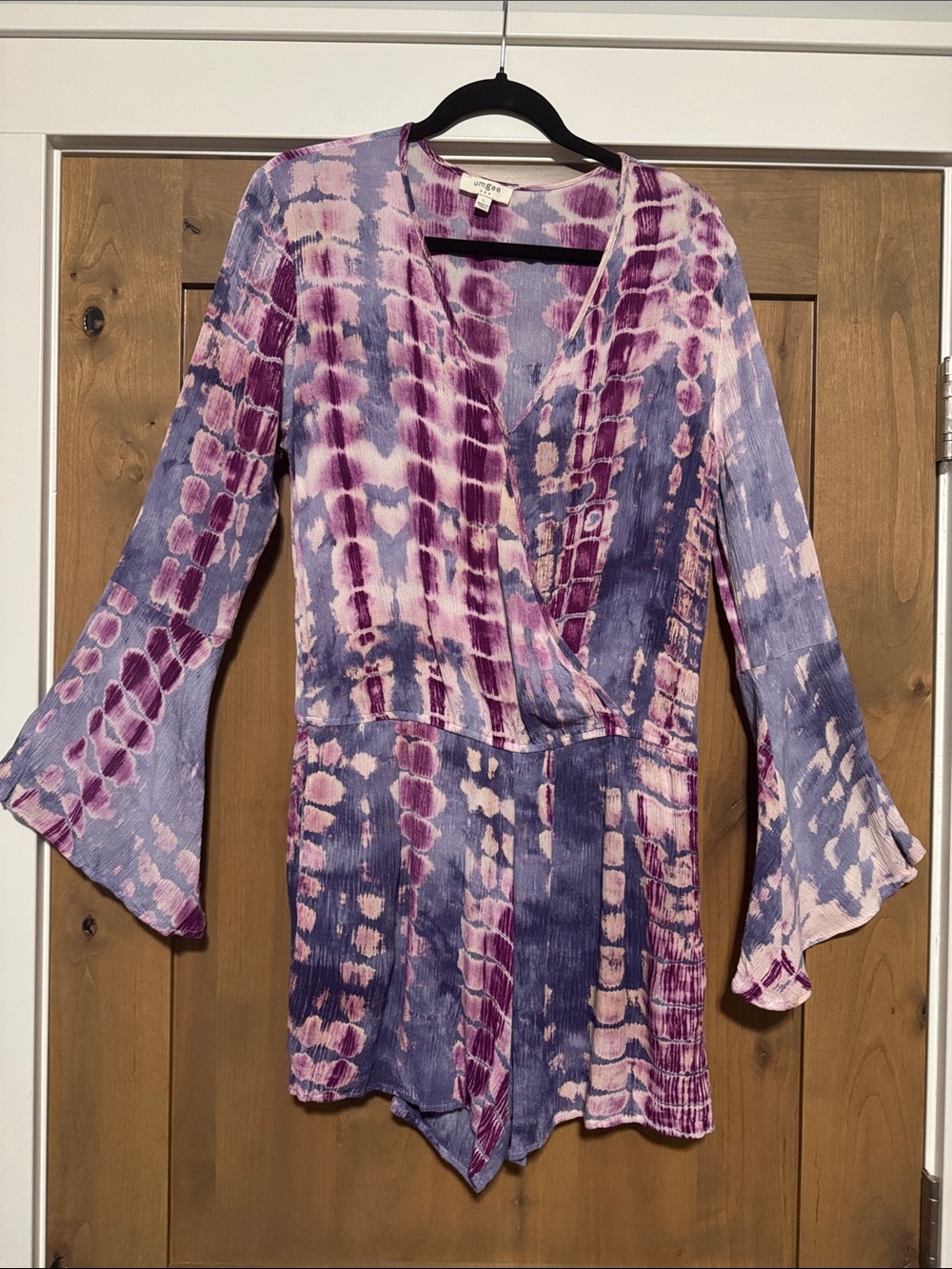 Umgee Purple & Blue Tie Dye short Romper Womens L crinkle Bell sleeve Boho Beach
